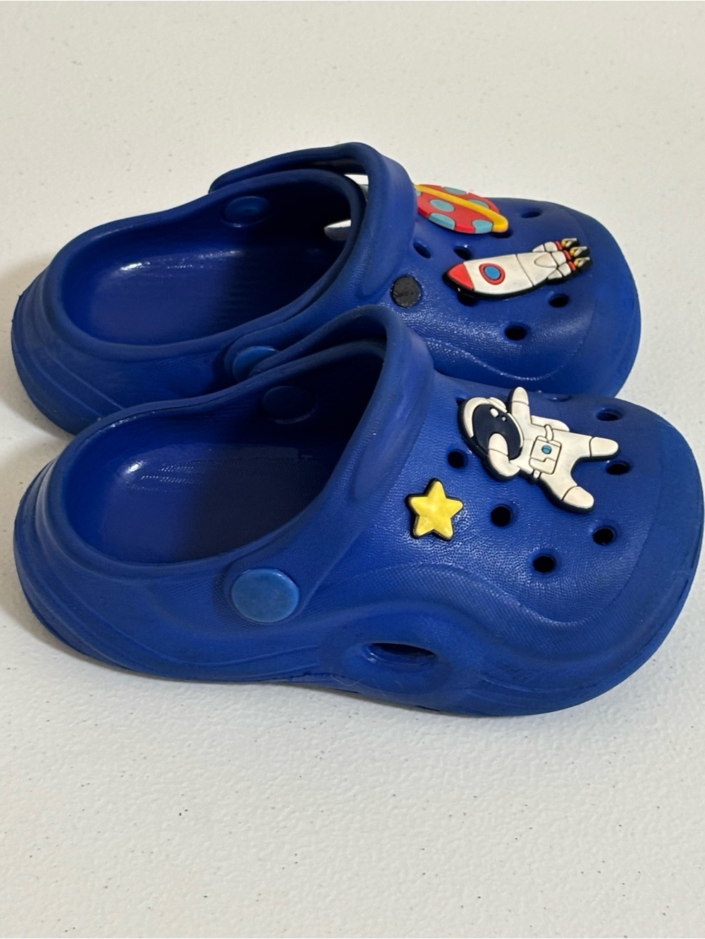 Kids Blue Space-Themed Clog Sandals with Fun Charms